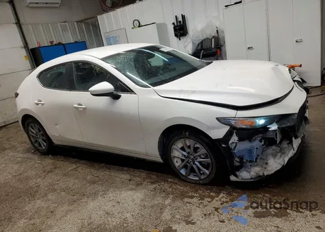 2022 Mazda 3 из США, поврежденный, VIN JM1BPAJL5N1514477